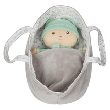 WB001037 Baby met groene kleding - Wilberry Dolls