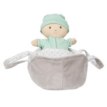 WB001037 Baby met groene kleding - Wilberry Dolls
