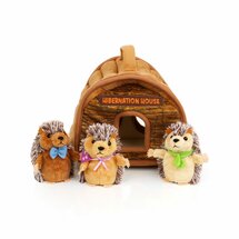 PC003040 egel winterslaaphuis en 3 vingerpoppen