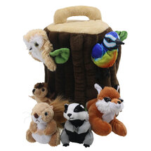 PC004505 boomstamhuis of boomhut met 6 vingerpoppen - hide away hand- en vingerpoppen