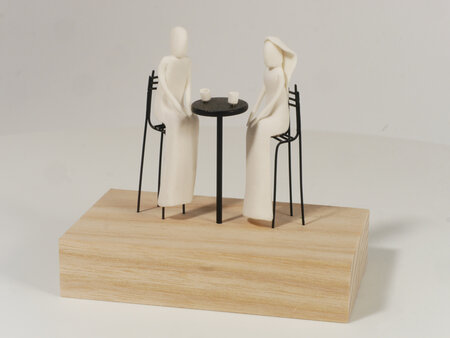 Sculptuur Laurent Trébout - eerste kopje koffie - premier café